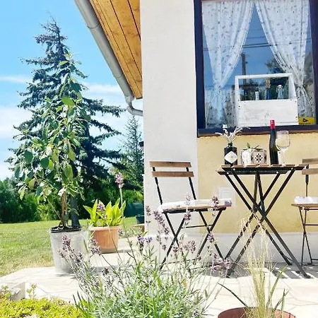 Lady Lavender House Apartment *