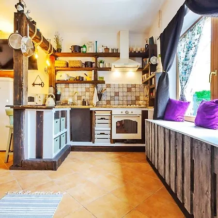 Lady Lavender House Apartment