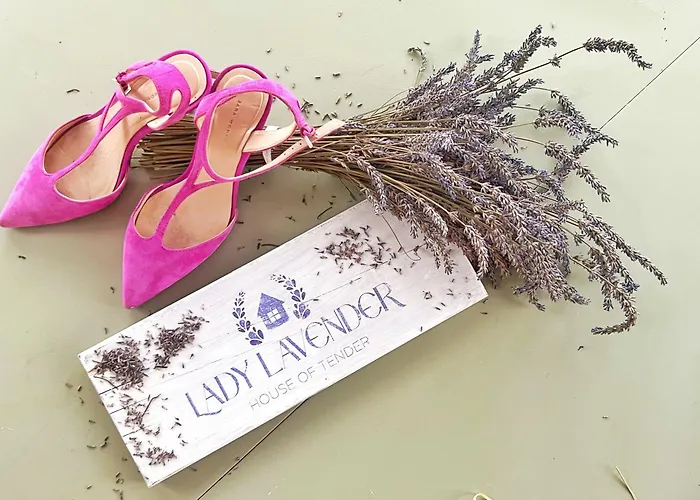 Lady Lavender House Apartment *